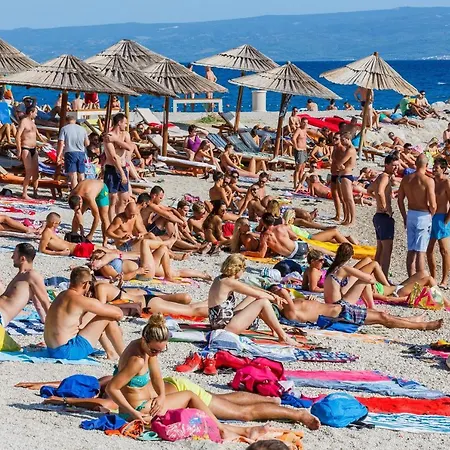 With A Parking Space - 15433