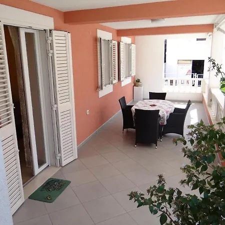 With A Parking Space - 15433 Split