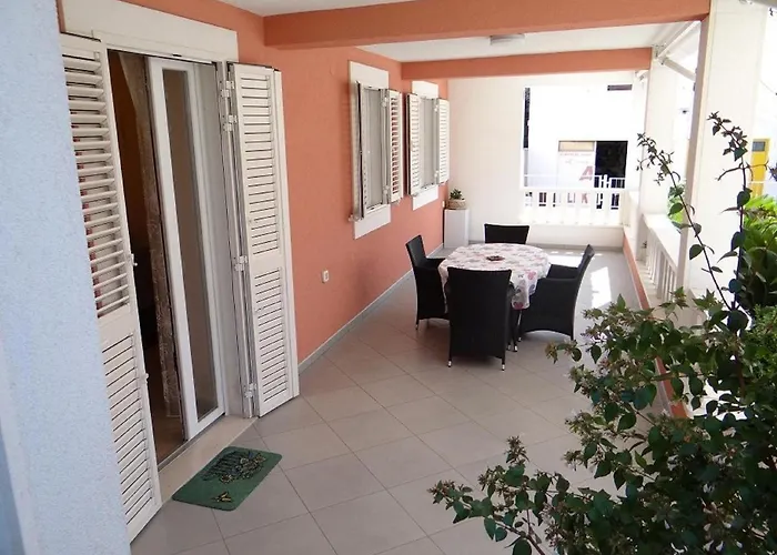 With A Parking Space - 15433 Split