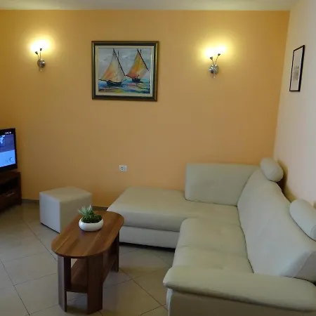 With A Parking Space - 15433 * 斯普利特